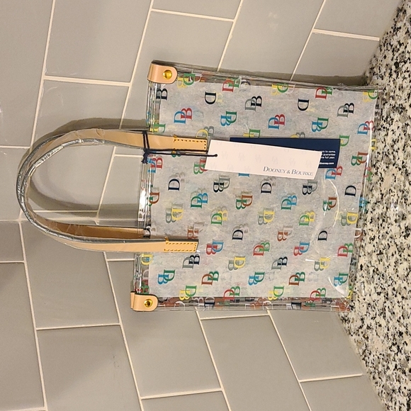 Dooney & Bourke - It Lunch Bag - Picture 1 of 8